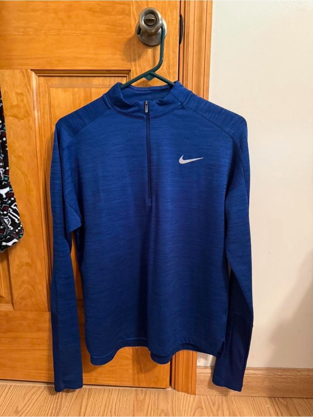 Nike Women’s Navy Blue Quarter-Zip Performance Top